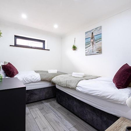 7 Guests - 4 Bedroom - Free Wi-Fi - Кетеринг Экстерьер фото
