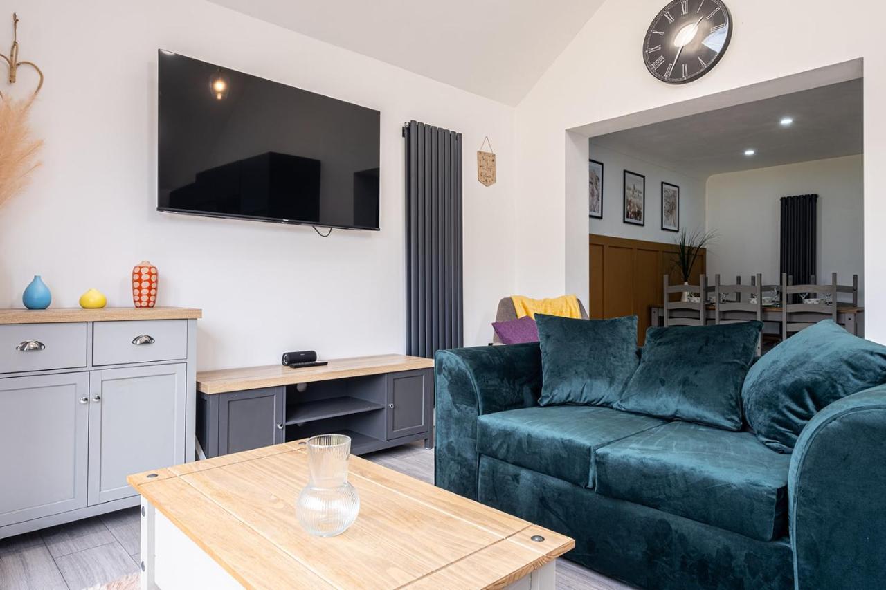 7 Guests - 4 Bedroom - Free Wi-Fi - Кетеринг Экстерьер фото
