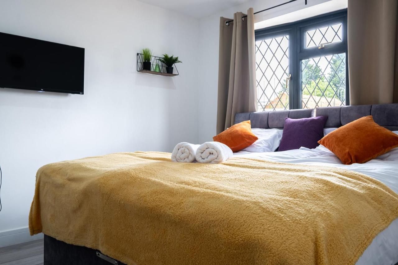 7 Guests - 4 Bedroom - Free Wi-Fi - Кетеринг Экстерьер фото