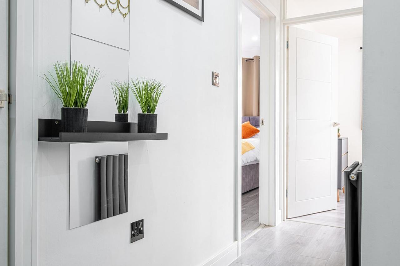 7 Guests - 4 Bedroom - Free Wi-Fi - Кетеринг Экстерьер фото