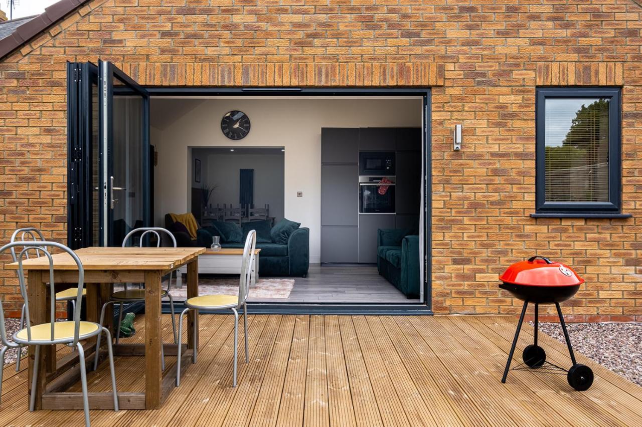 7 Guests - 4 Bedroom - Free Wi-Fi - Кетеринг Экстерьер фото