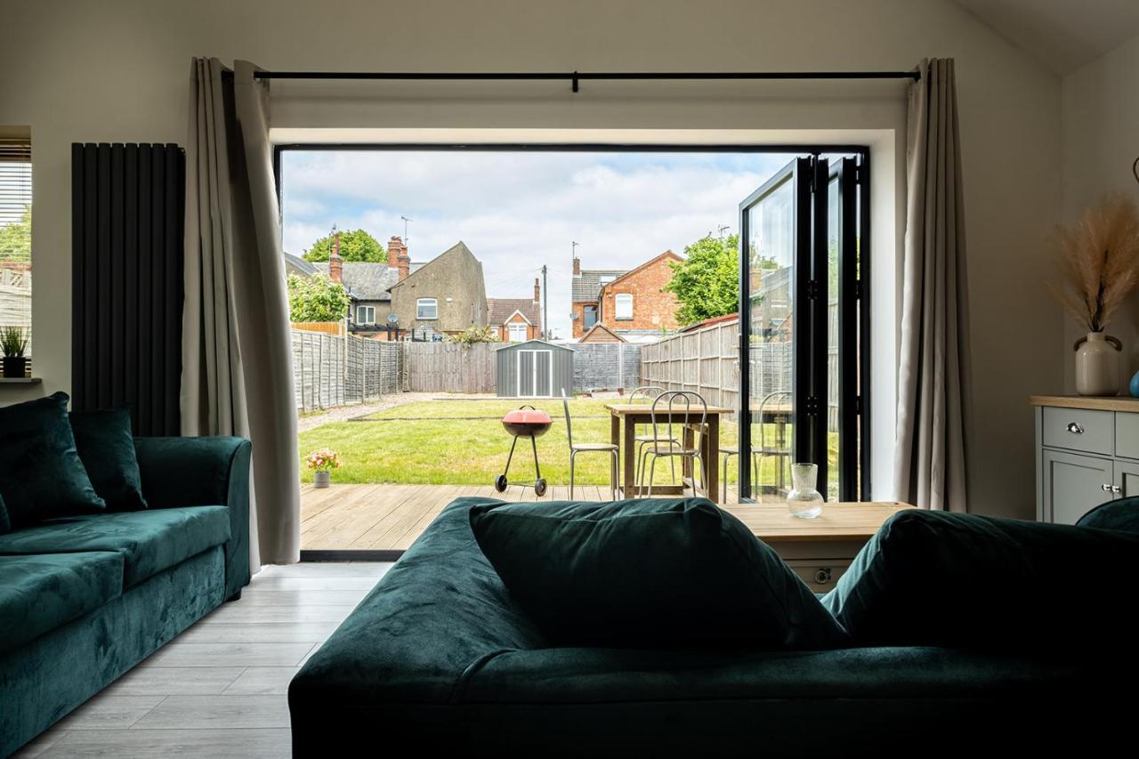 7 Guests - 4 Bedroom - Free Wi-Fi - Кетеринг Экстерьер фото
