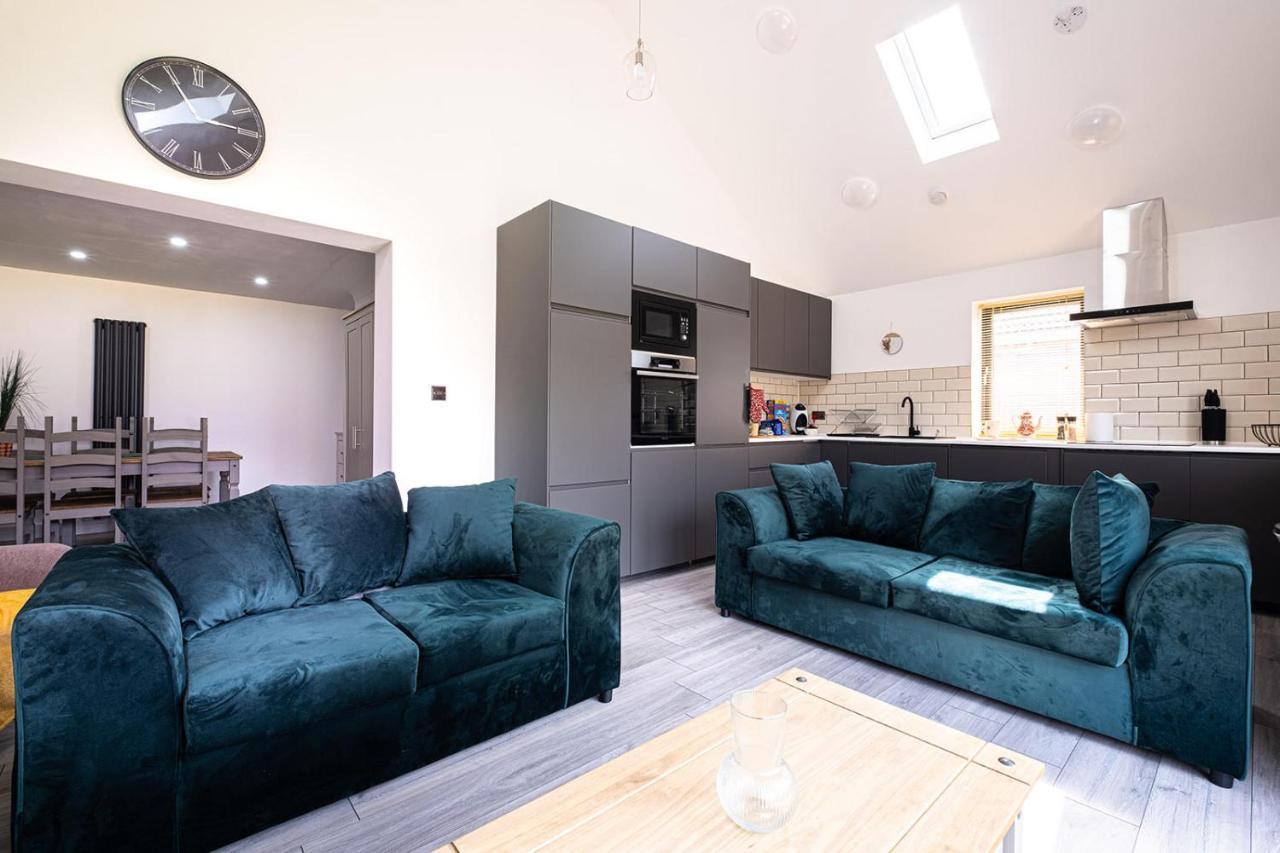 7 Guests - 4 Bedroom - Free Wi-Fi - Кетеринг Экстерьер фото