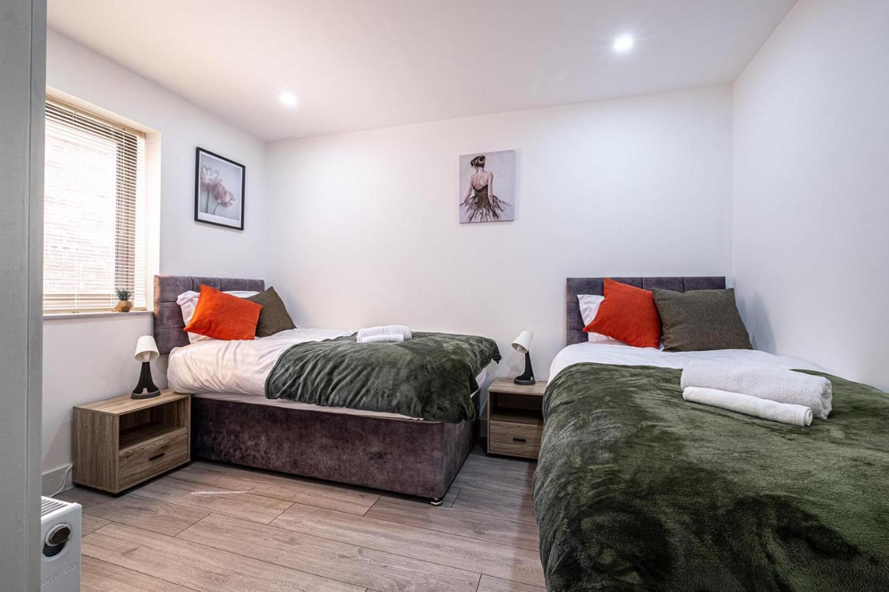 7 Guests - 4 Bedroom - Free Wi-Fi - Кетеринг Экстерьер фото